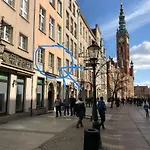 Dluga Street Apartment near Neptun Gdansk